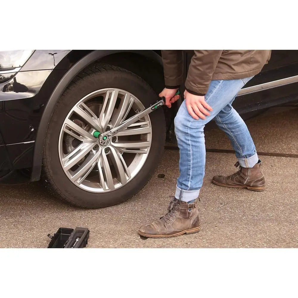 5-Piece Wheel-Changing Kit with Stand, Nut Socket, Extension, and Storage Case, German-Made