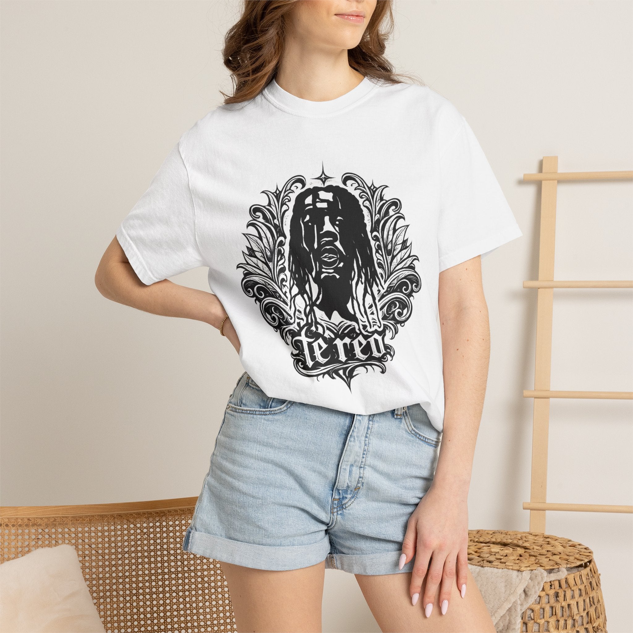 A Rangatira Whakaaro  T-shirt