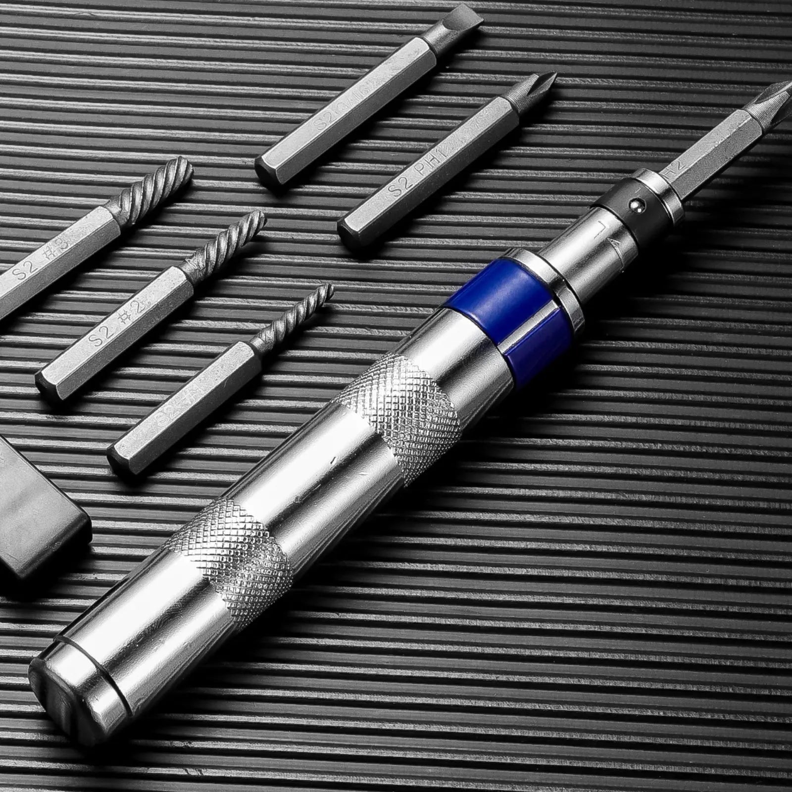 6-in-1 Screwdriver Set Compact Strike Screwdriver Manual Strike Driver Seized Bolts Hand Tool Easy Installation for Maintenance